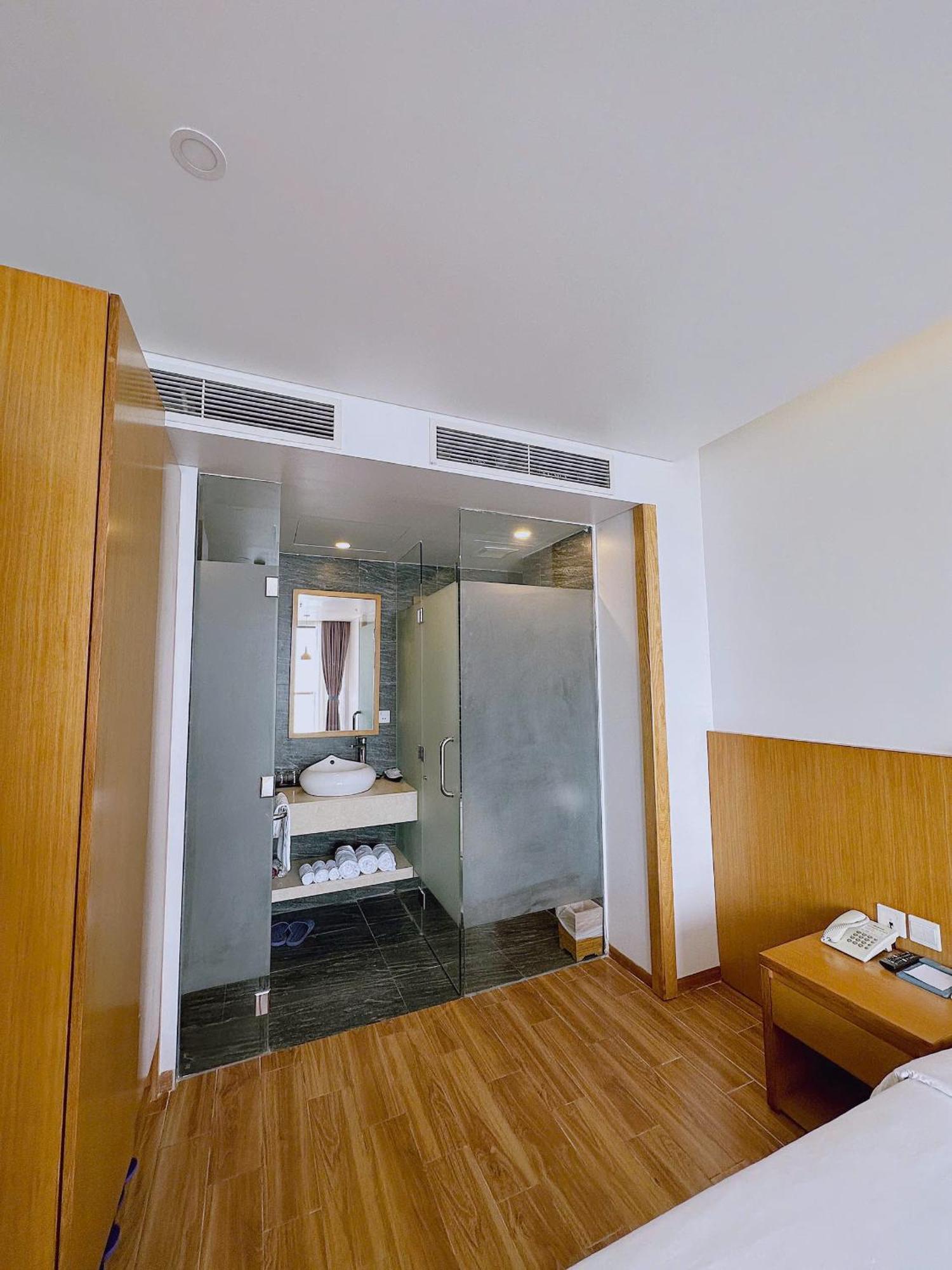 Seashore Hotel & Apartment Da Nang Exterior photo